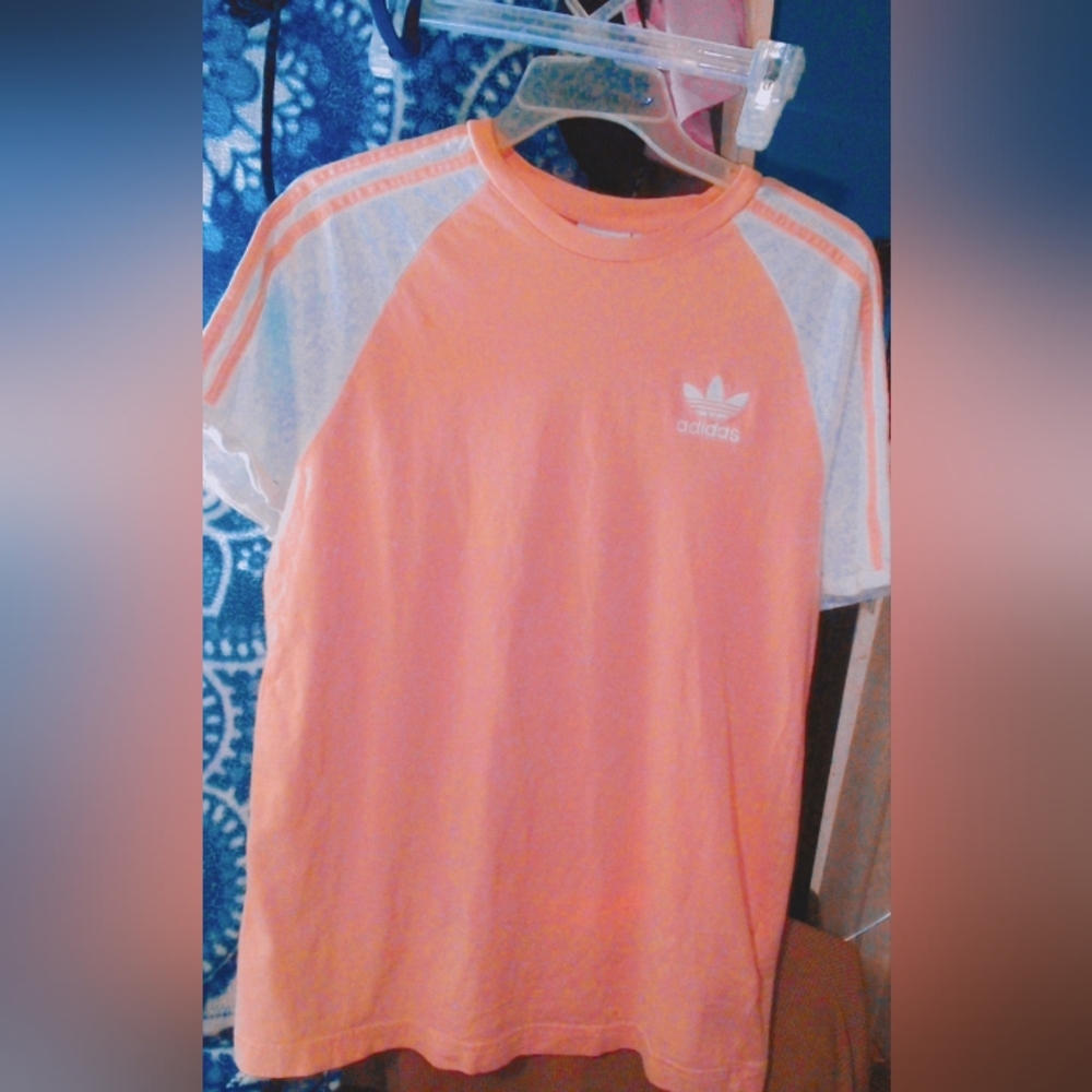 Adidas tshirt - Picture 4 of 4